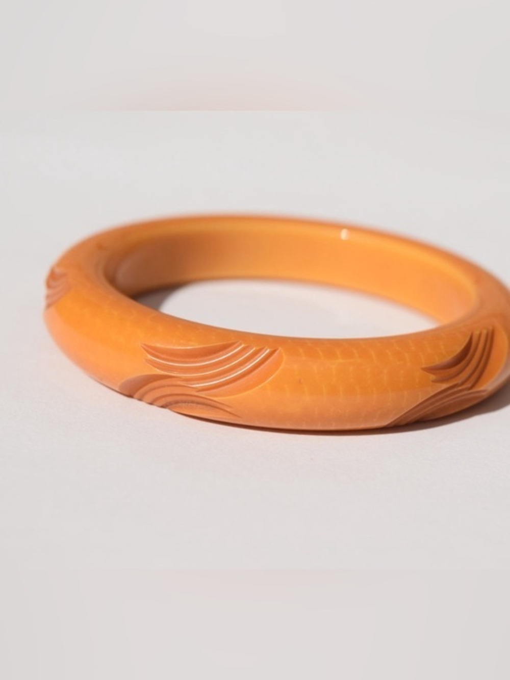 bakelite bracelet vintage bangle carved